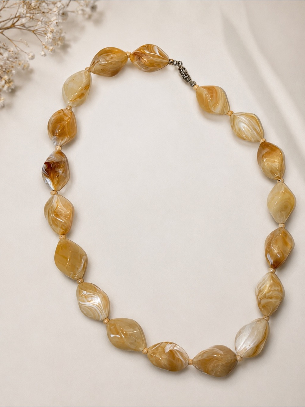 Vintage 60s 70s Butterscotch Marbled Lucite Statement Bead Necklace 16”